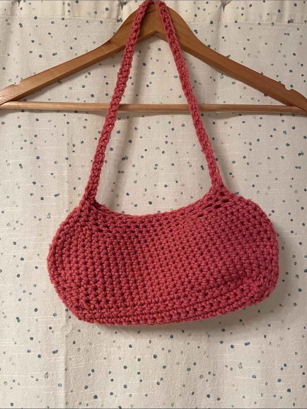 Crocheted Shoulder Bag in Rose Pink